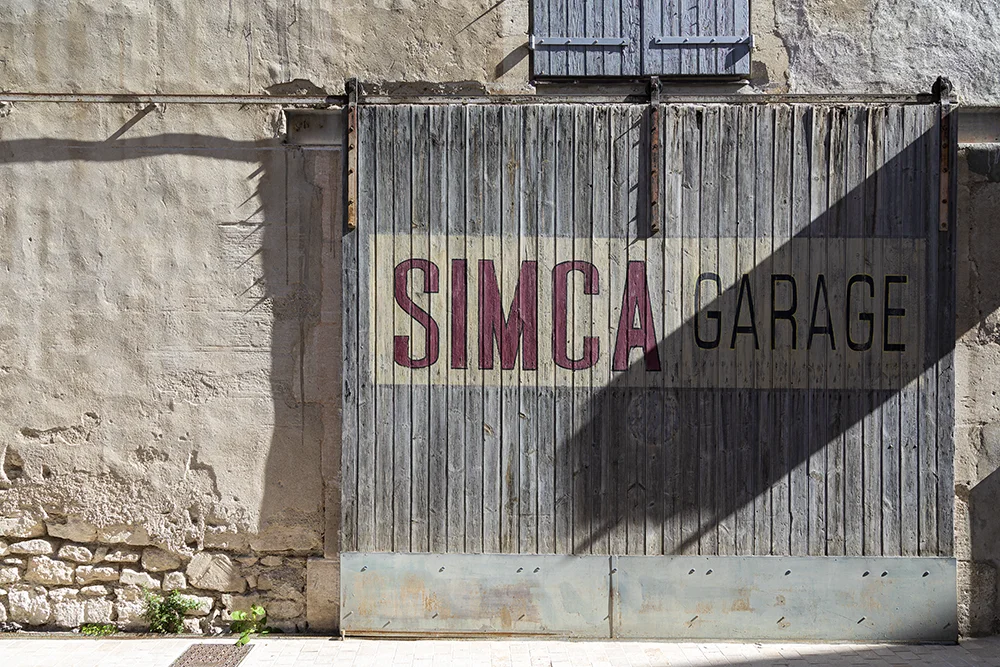 <strong>Garage Simca</strong> - Saint-Rémy-de-Provence <small>© Rémy SALAÜN</small>
