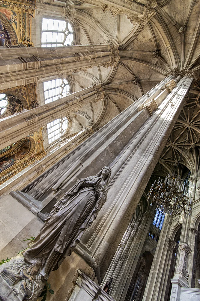 <strong>La Vierge et le Pilier</strong> • Eglise Saint-Eustache - Paris <small>© Rémy SALAÜN</small>